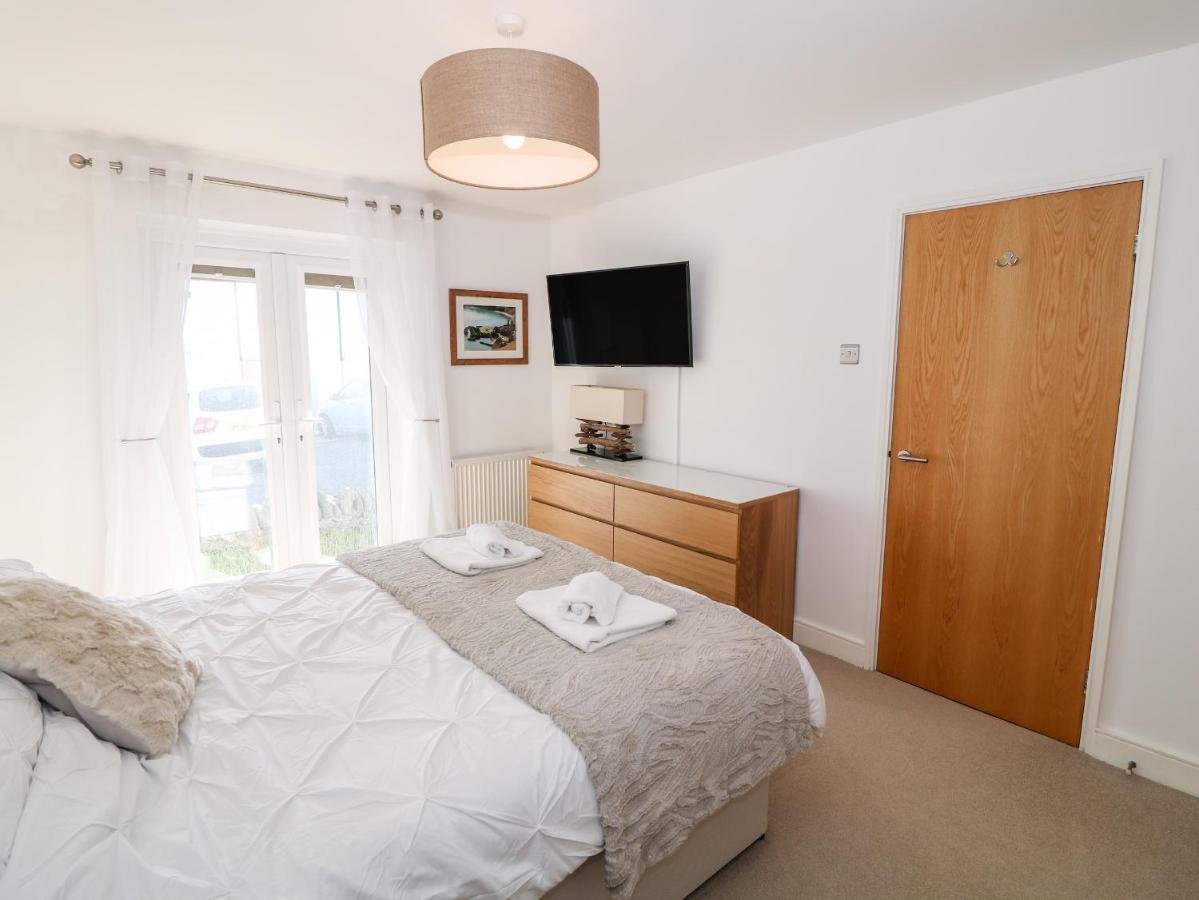 Villa Bay View Holyhead Exterior foto