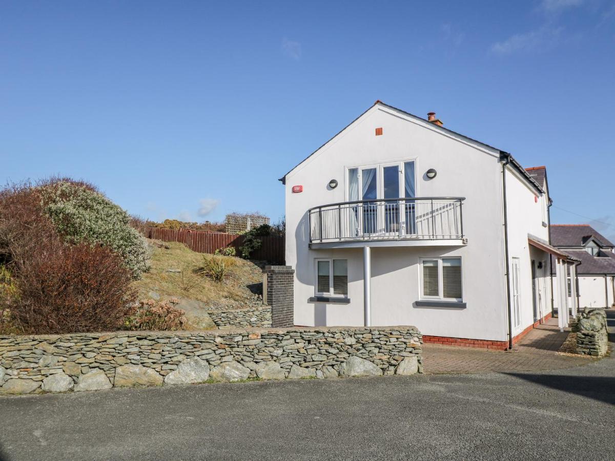 Villa Bay View Holyhead Exterior foto